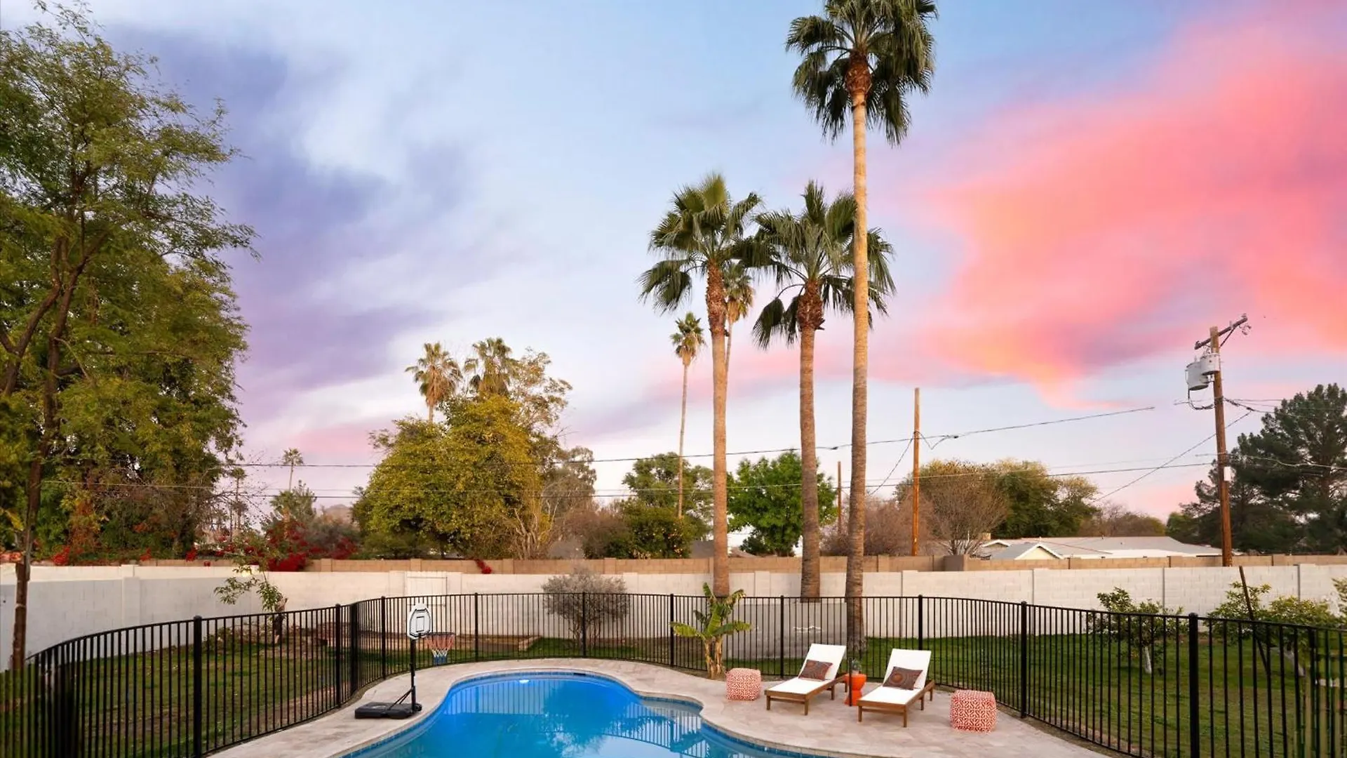 3 Bedroom Paradise Pool Hot Tub Fire Pit Ping Pong Phoenix 0*,